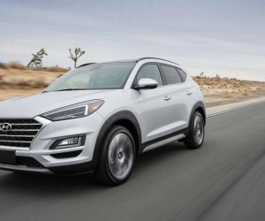 So sánh Hyundai Tucson 2019 mới và Hyundai Tucson 2018 cũ về ngoại thất a1