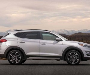 So sánh Hyundai Tucson 2019 mới và Hyundai Tucson 2018 cũ về thân xe a1
