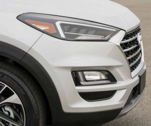So sánh Hyundai Tucson 2019 mới và Hyundai Tucson 2018 cũ về đèn pha a1