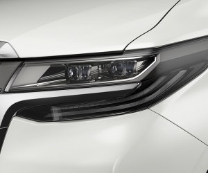 Đánh giá xe Toyota Alphard Luxury 2019: Thiết kế đèn pha hiện đại, sắc sảo 1