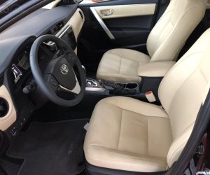 Đánh giá xe Toyota Corolla Altis 2019: Thiết kế hàng ghế đầu Đánh giá xe Toyota Corolla Altis 2019: Thiết kế hàng ghế đầu 1