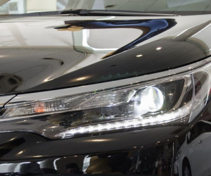 Đánh giá xe Toyota Corolla Altis 2019: Thiết kế đèn pha Đánh giá xe Toyota Corolla Altis 2019: Thiết kế đèn pha 1