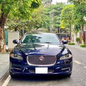 Jaguar XJL Supercharged chạy 12 năm thét giá hơn 13 tỷ ở Hà Nội