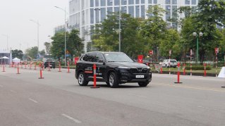 Thông số kỹ thuật VinFast LUX SA2.0 2019, 3 bản có gì khác?