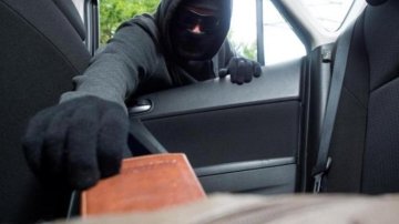 5 món đồ hay bị trộm nhất trên xe ô tô và cách phòng tránh