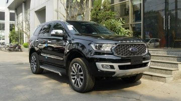 Cận ngày ra mắt thế hệ mới, đại lý dọn kho Ford Everest bản cũ, giảm giá cả trăm triệu 