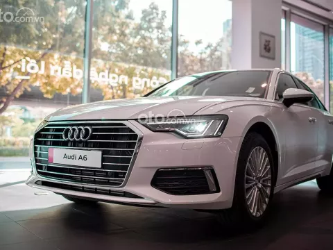 Audi A6 - mẫu sedan hạng sang cỡ trung lần đầu lộ diện công khai vào năm 1994. 1