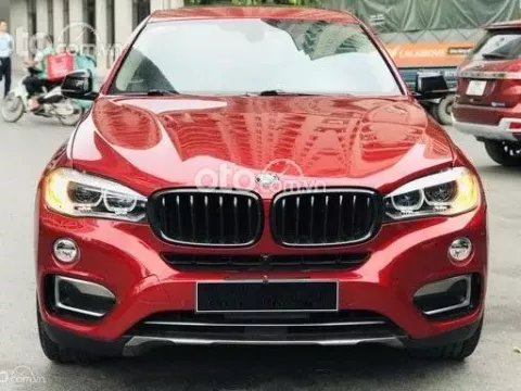 BMW X6 2015 (F16) thuộc thế hệ thứ 2. 1