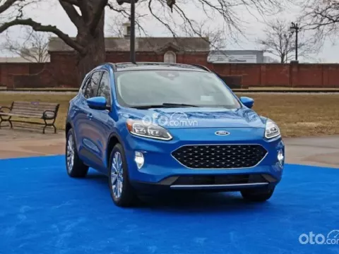 Giá xe Ford Escape 2020