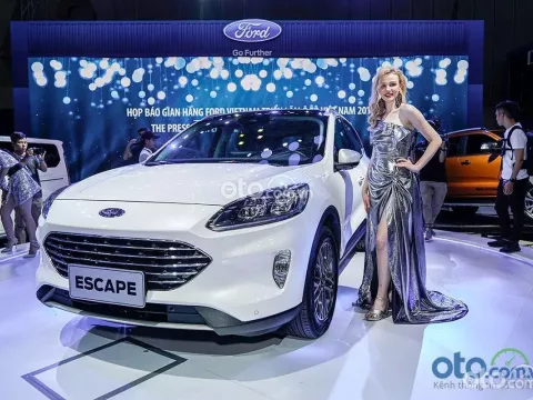 Có nên mua xe Ford Escape?