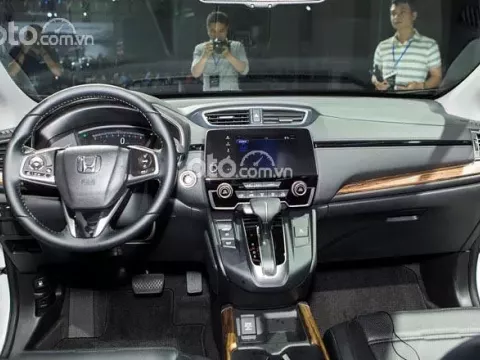nội thất đơn giản nhưng hiện đại trên Honda CRV 2018 nội thất đơn giản nhưng hiện đại trên Honda CRV 2018 1
