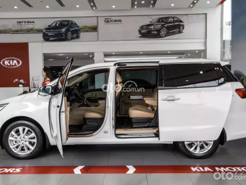 Giá xe KIA Sedona 2020 tại Oto.com.vn.