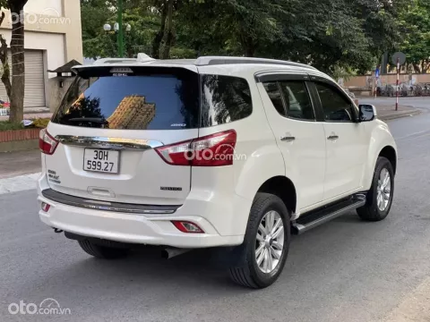 Mua xe Isuzu mu-X 2018 cũ nên chọn bản máy xăng hay dầu?.