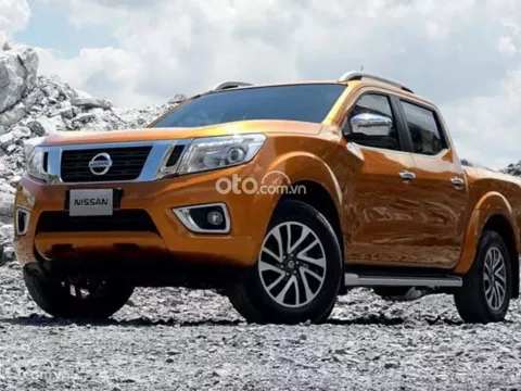 Nissan Navara cũ.