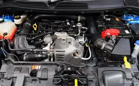 Động cơ xe Ford Fiesta 2018