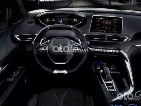 Nội thất xe Peugeot 5008 7