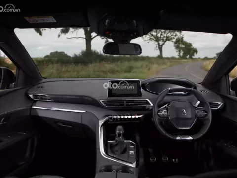 Không gian bên trong rộng rãi và nhiều tiện nghi