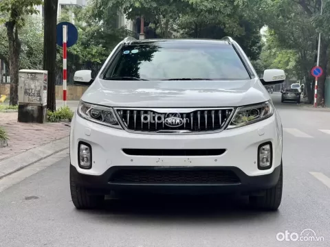 Giá xe Kia Sorento 2018.