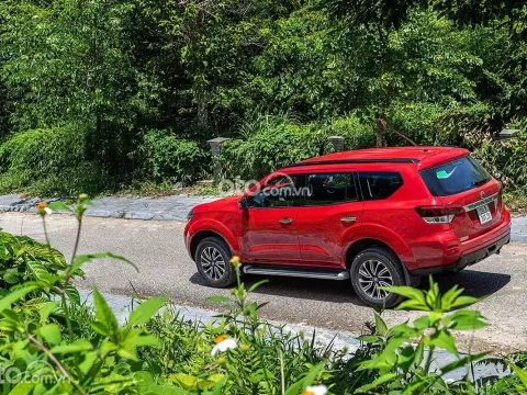 Tìm hiểu thêm về Nissan Terra 2019, lăn bánh.