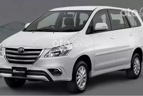 Giá xe Toyota Innova 2015