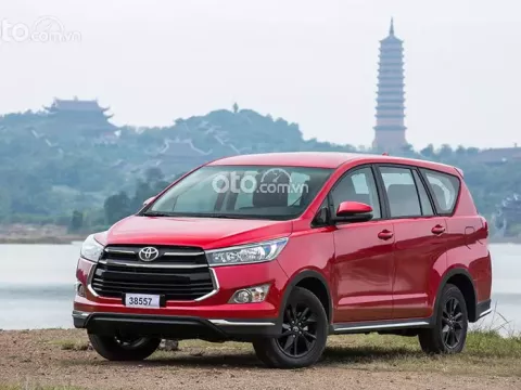 Giá xe oyota Innova 2019 cũ
