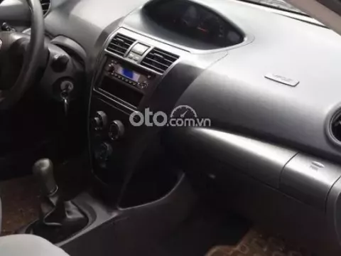 Bảng táp lô được thiết kế bằng chất liệu nhựa