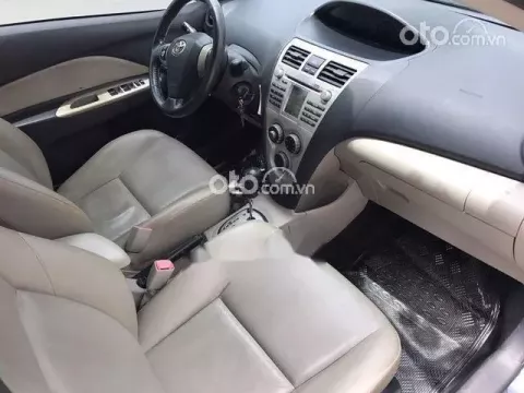 Nội thất của Vios 2008 khá tối giản