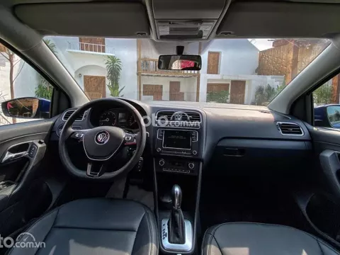 Nội thất xe Volkswagen Polo đơn giản, thực dụng 1