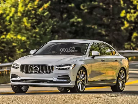 Thân xe thon gọn thoải dần cho khả năng di chuyển linh hoạt