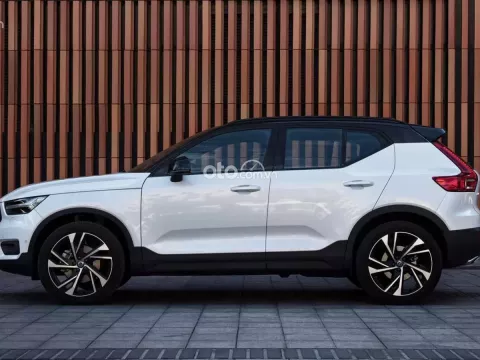 Giá xe Volvo XC40 Giá xe Volvo XC40 1
