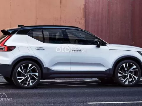 Phần thân xe Volvo XC40 mang đặc trưng sự ngẫu hứng và trẻ trung Phần thân xe Volvo XC40 mang đặc trưng sự ngẫu hứng và trẻ trung 1