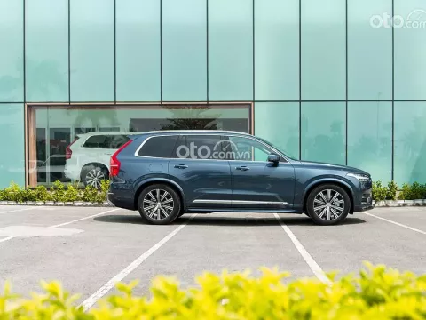 Volvo XC60 5 Volvo XC40 a5
