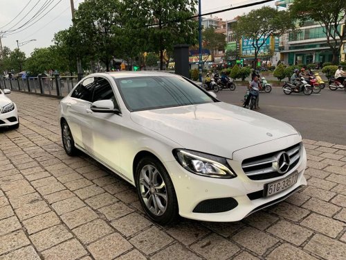 2017 MercedesBenz CClass Saloon Review