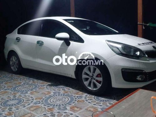 Compra y vende Kia Rio Otras versiones por valor de millones - rio chocado Compra y vende Kia Rio Otras versiones por valor de millones -