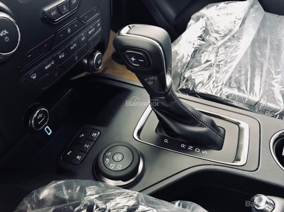 Ford Everest Titanium 2.0 AT 4x2 2022 - Giảm ngay 90 triệu, lãi suất 0,5%, hỗ trợ vay đến 90%, tặng bảo hiểm vật chất, dán phim cách nhiệt