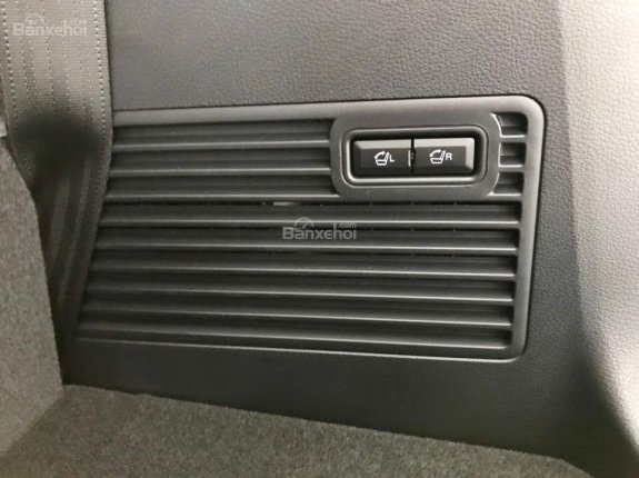 Ford Everest Titanium 2.0 AT 4x2 2022 - Giảm ngay 90 triệu, lãi suất 0,5%, hỗ trợ vay đến 90%, tặng bảo hiểm vật chất, dán phim cách nhiệt