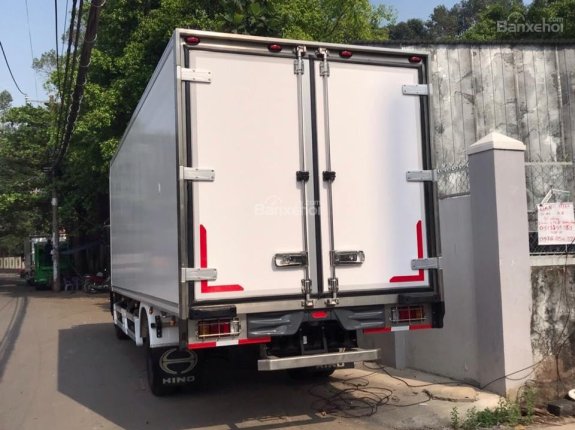 Xe tải Isuzu 6.2 tấn thùng đông lạnh, giá bán xe tải Isuzu 6.2 tấn, thùng dài 6.5m