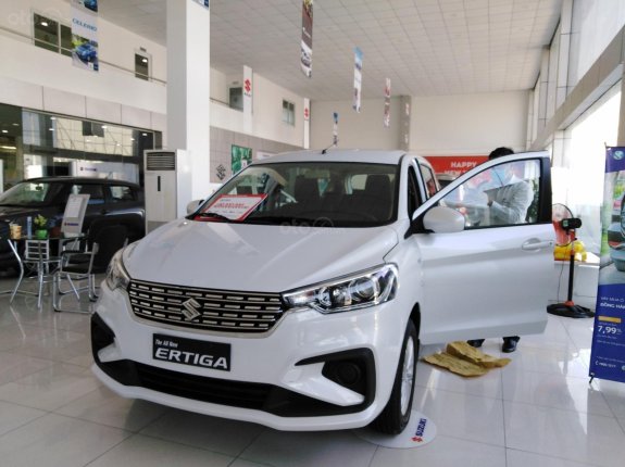 Cần bán Suzuki Ertiga năm 2021, màu trắng