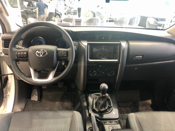 Toyota Fortuner 2022 - Tặng ngay một phần phí trước bạ, đủ màu, giao ngay, chỉ 270tr nhận xe