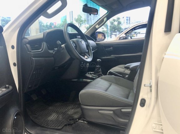 Toyota Fortuner 2022 - Tặng ngay một phần phí trước bạ, đủ màu, giao ngay, chỉ 270tr nhận xe