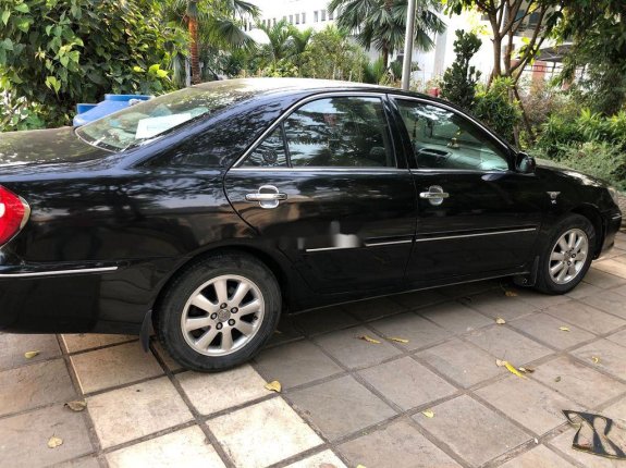 Bán xe Toyota Camry 2003, màu đen, xe nhập còn mới, giá tốt