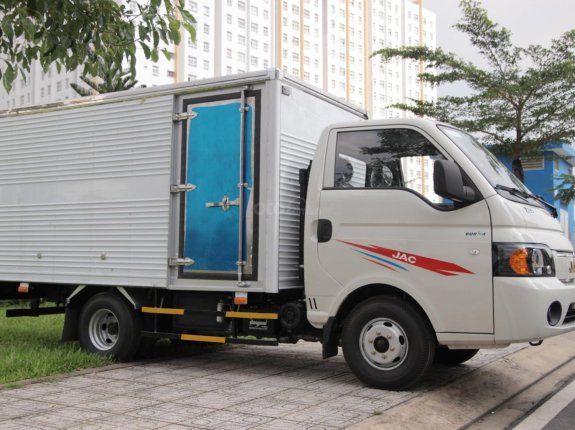 Phân phối xe tải Jac 1,5 tấn thùng dài 3,2m vào thành phố trả trước 70tr nhận xe