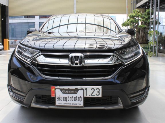 Bán xe Honda CR V năm 2019, màu đen, lăn bánh 37.000km, xe gia đình nên còn như mới, có trả góp