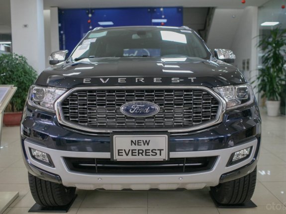 Bán xe Ford Everest đời 2021, màu xanh lam số tự động