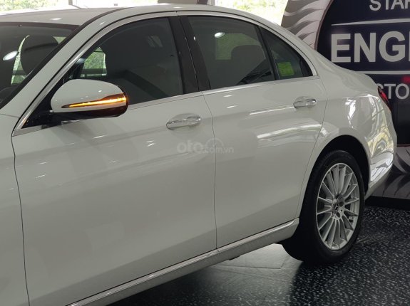 Mercedes-Benz E200 2021 - Mercedes-Benz E200 2021, giá lăn bánh, thông số kỹ thuật, hình ảnh, ưu đãi hấp dẫn