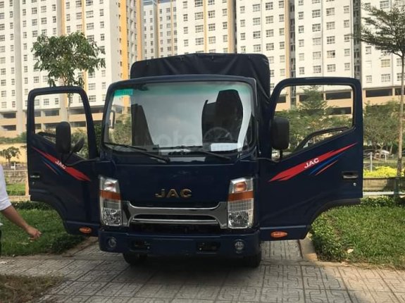 Xe tải JAC N200 cabin vuông 2t thùng dài 4,3m vào thành phố, KM bảo hiểm thân xe