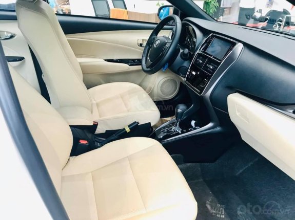 Toyota Yaris 1.5G 2022 - Xe giao ngay, giá cực tốt trong tháng 6, chỉ 90tr nhận xe, ra biển đẹp, sẵn xe giao ngay