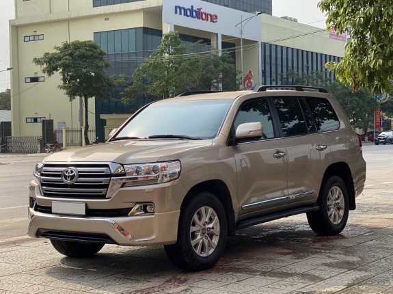 Bán Toyota Land Cruiser nhập khẩu chính chủ nữ doanh nhân