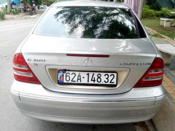 Bán Mercedes C200 sản xuất năm 2015, giá 320tr