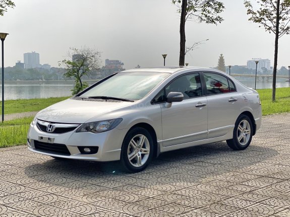 Bán Honda Civic chính chủ Việt kiều chạy hơn 23.000km, đẹp xuất sắc